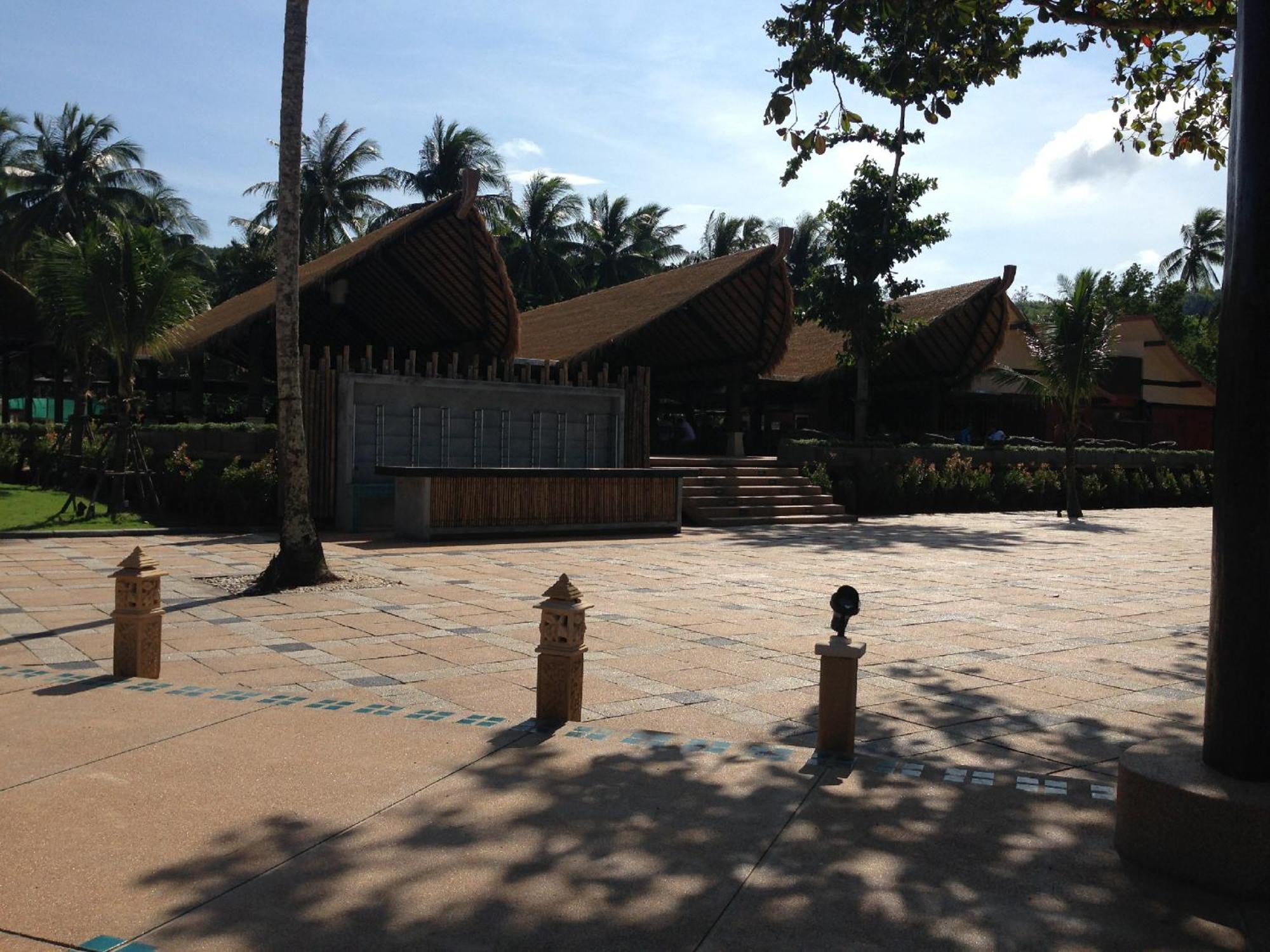 Blue Bay Resort - Access To Pool And Beach-Phuket & Krabi Ko Yao Yai Luaran gambar The stage of the resort's theatre
